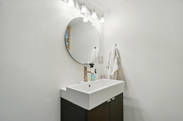91 Nottingham Rd, Columbus, OH 43214 - bathroom with vanity