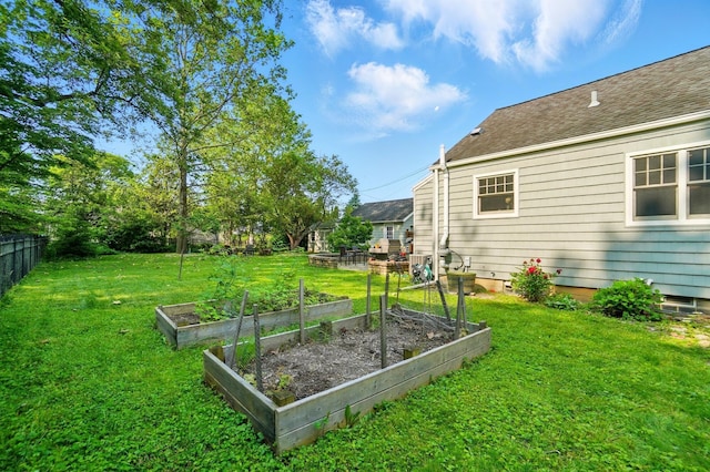 91 Nottingham Rd, Columbus, OH 43214 - view of yard featuring a garden