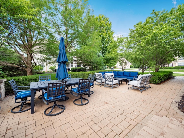 6810 Bearclover Dr, Dublin, OH 43016 - view of patio / terrace featuring outdoor dining area and outdoor lounge area