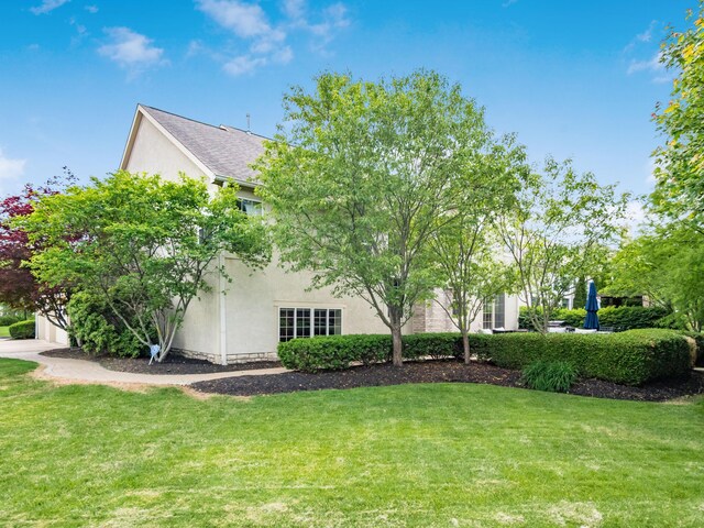 6810 Bearclover Dr, Dublin, OH 43016 - view of grassy yard