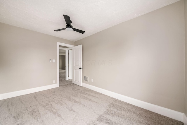 960 Carpenter St, Columbus, OH 43206 - carpeted spare room featuring ceiling fan and baseboards