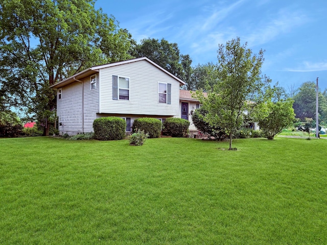 4890 Township Road 138 NW, Somerset, OH 43783 - view of front of property featuring a front lawn