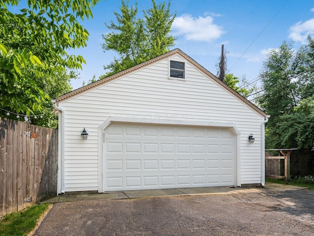 2805 Brandon Rd, Upper Arlington, OH 43221 - view of detached garage