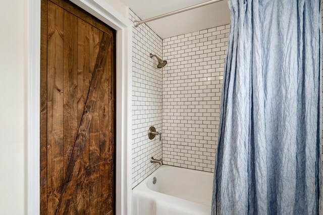 2805 Brandon Rd, Upper Arlington, OH 43221 - bathroom with shower / bath combination with curtain