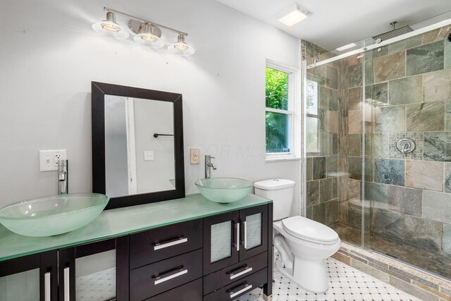 337 Naiche Ct, Columbus, OH 43213 - bathroom with double vanity and a shower stall