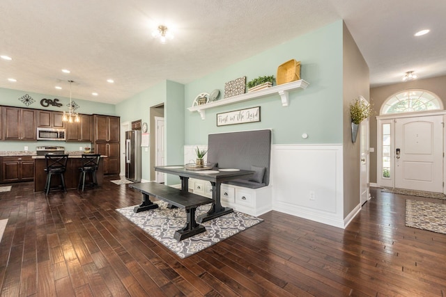 340 Olentangy W, Delaware, OH 43015 - living room featuring dark wood-style floors and recessed lighting