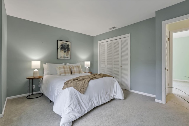 1631 Roxbury Rd Unit B6, Columbus, OH 43212 - carpeted bedroom with baseboards and a closet