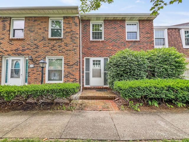 576 Pamlico St, Columbus, OH 43228 - photo 1