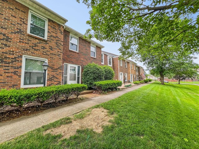 576 Pamlico St, Columbus, OH 43228 - photo 3
