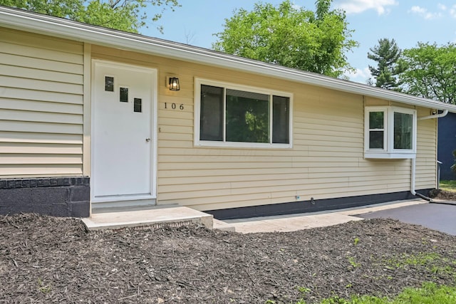 106 Woodrow Ave, Delaware, OH 43015 - view of doorway to property