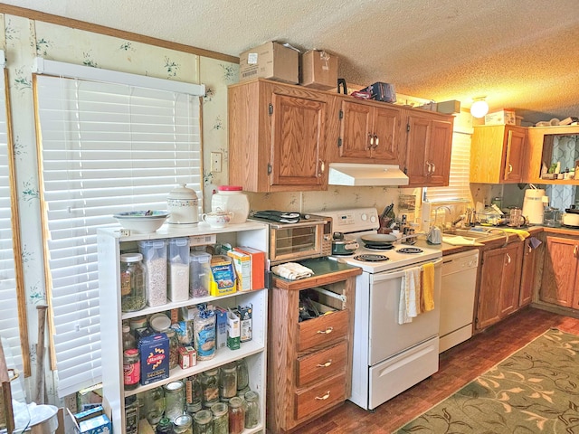 2163 Moody Hollow Rd, Blue Rock, OH 43720 - kitchen with white appliances, under cabinet range hood, a textured ceiling, dark wood-style flooring, and ornamental molding