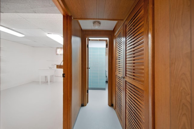 1345 Molly Ln, Columbus, OH 43207 - view of hallway