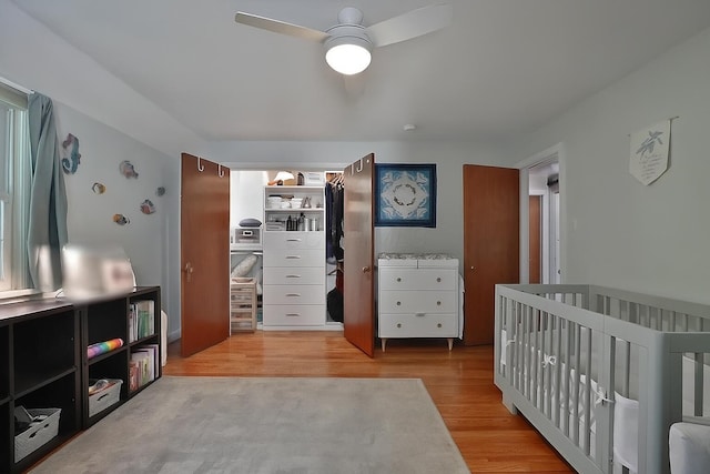 155 Aldrich Rd, Columbus, OH 43214 - bedroom featuring wood finished floors, a closet, and a ceiling fan