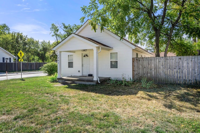 1997 Ferris Rd, Columbus, OH 43224 - view of front facade with a porch