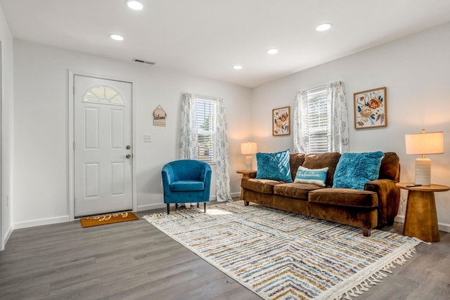 1997 Ferris Rd, Columbus, OH 43224 - living room featuring wood finished floors, recessed lighting, and baseboards