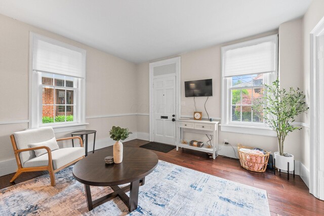 145 E Sycamore St, Columbus, OH 43206 - living area with wood finished floors and baseboards