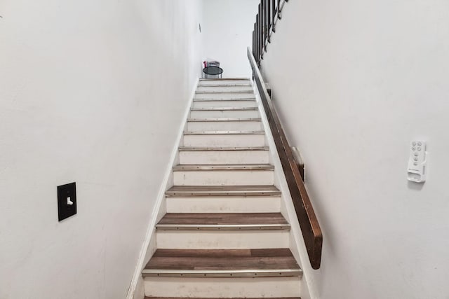 2422 Briers Dr Unit D, Columbus, OH 43209 - view of stairway