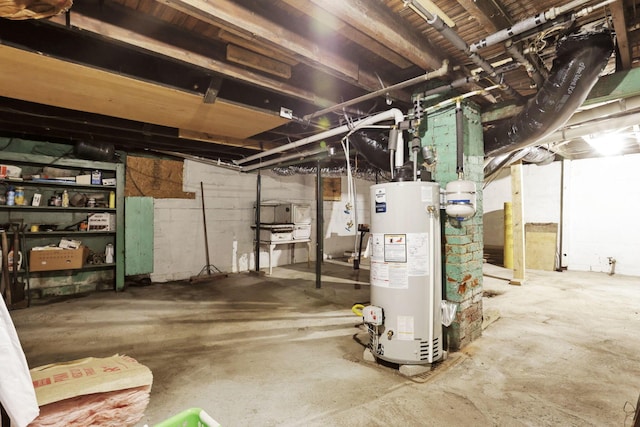 421 E Main St, Newark, OH 43055 - unfinished below grade area featuring gas water heater