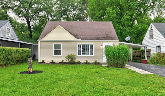 2474 Mecca Rd, Columbus, OH 43224 - view of front of property featuring roof with shingles