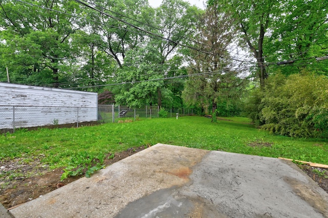 2474 Mecca Rd, Columbus, OH 43224 - view of yard featuring a patio