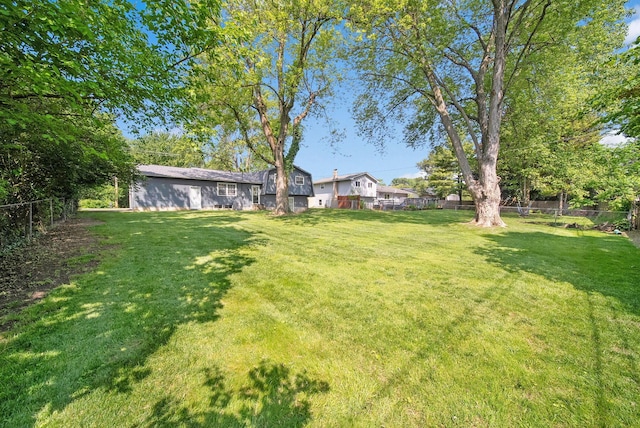 5770 Linworth Rd, Columbus, OH 43235 - view of yard