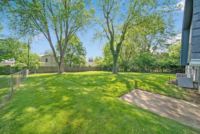 5770 Linworth Rd, Columbus, OH 43235 - view of yard