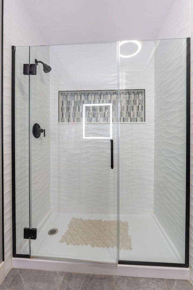 3515 Babbitt Rd, Blacklick, OH 43004 - full bathroom featuring a stall shower