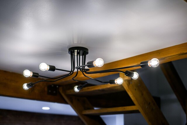 584 Franklin Ave, Columbus, OH 43215 - detailed view
