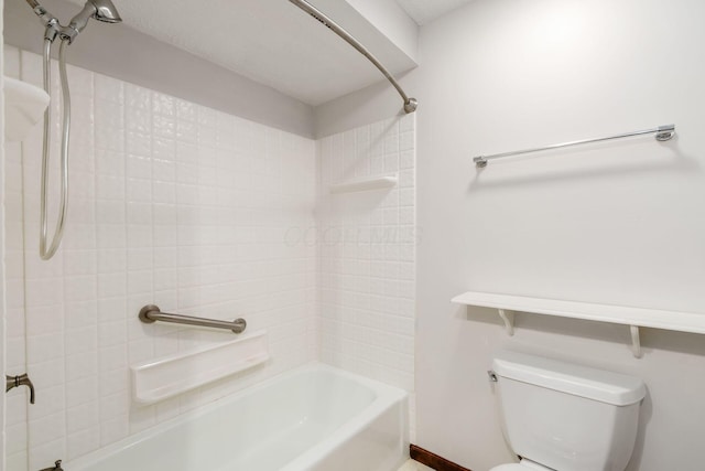 13582 Capetown Ave, Pickerington, OH 43147 - full bath featuring  shower combination and toilet