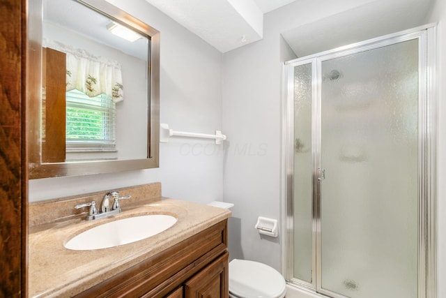 13582 Capetown Ave, Pickerington, OH 43147 - bathroom featuring a shower stall and vanity