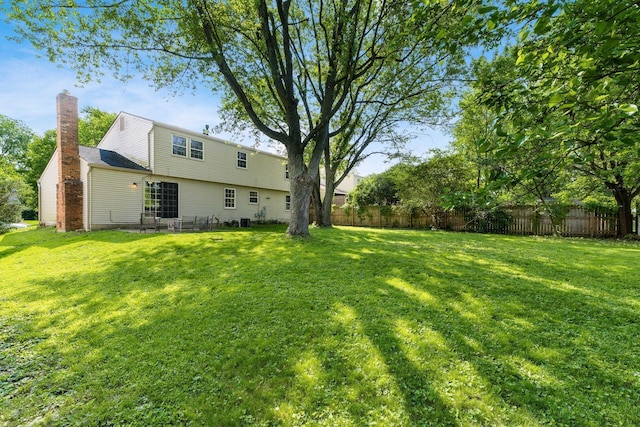 6541 Skywae Dr, Columbus, OH 43229 - view of yard