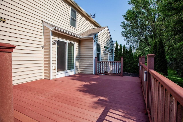 1808 Primrose Ave, Lewis Center, OH 43035 - view of wooden terrace