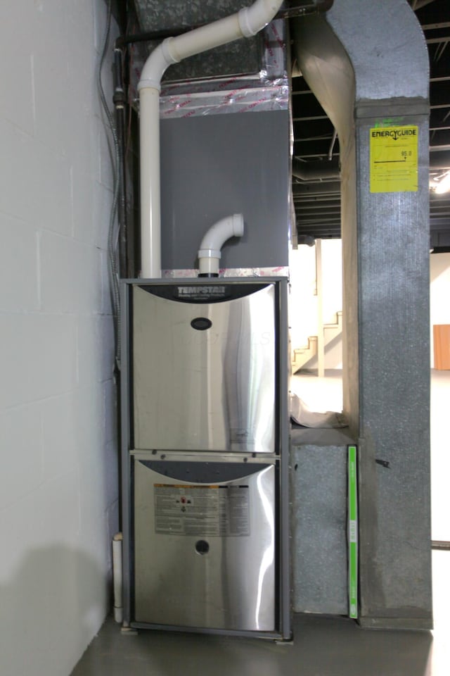 1134 Garden Rd, Columbus, OH 43224 - view of utility room