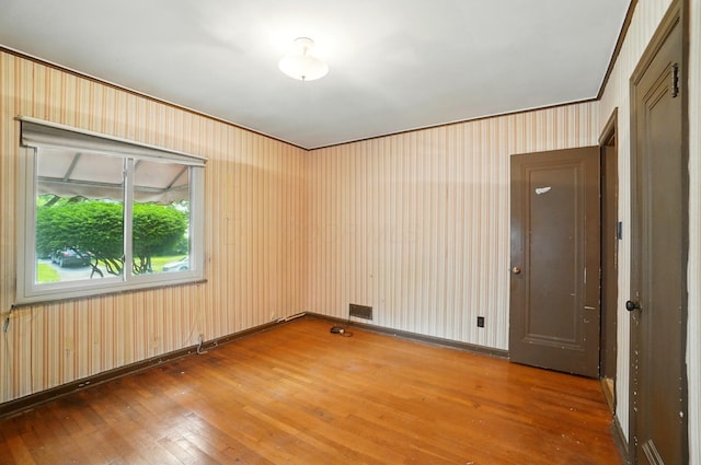 443 Binns Blvd, Columbus, OH 43204 - spare room with wood-type flooring
