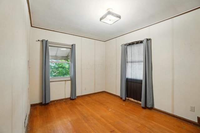 443 Binns Blvd, Columbus, OH 43204 - unfurnished room featuring hardwood / wood-style floors