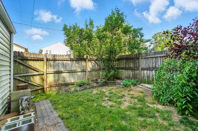 443 Binns Blvd, Columbus, OH 43204 - view of fenced yard