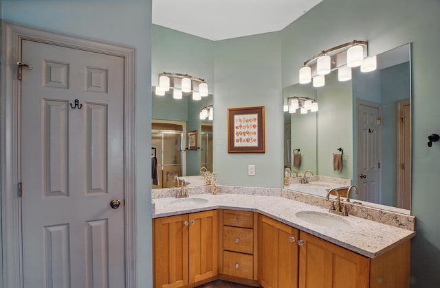 791 York St W, Mansfield, OH 44904 - full bath featuring double vanity and a shower stall