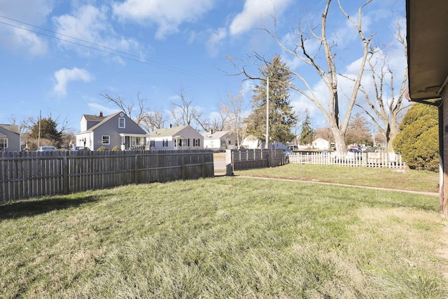 2872 Howey Rd, Columbus, OH 43224 - view of yard with a residential view