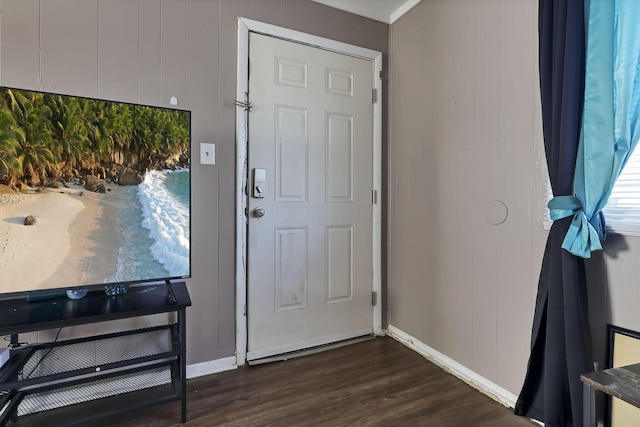 2872 Howey Rd, Columbus, OH 43224 - foyer featuring dark wood finished floors and baseboards