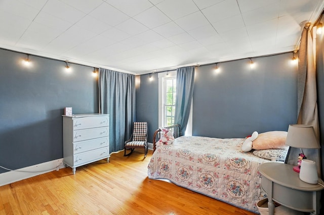 4 Greer St, Mount Vernon, OH 43050 - bedroom featuring wood finished floors