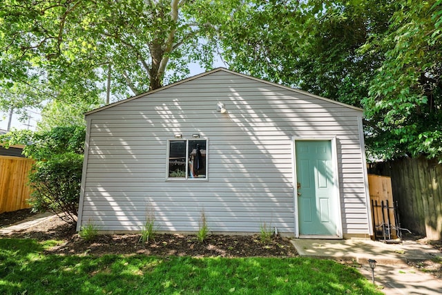 472 Tibet Rd, Columbus, OH 43202 - view of back of house