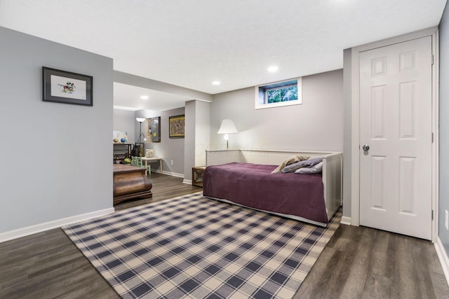302 Streamwater Ct, Blacklick, OH 43004 - bedroom featuring wood finished floors, baseboards, and recessed lighting