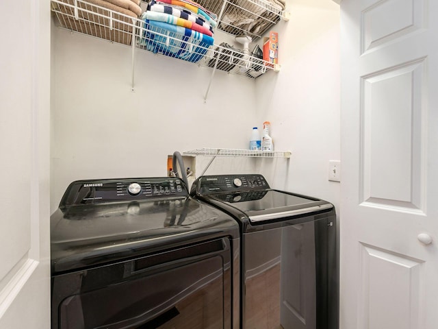 802 N 4th St Unit 802, Columbus, OH 43215 - laundry area with washer and dryer