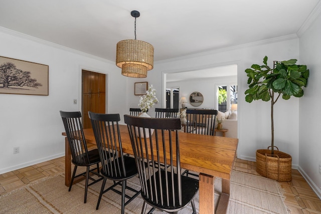 8121 Blind Brook Ct, Columbus, OH 43235 - dining space featuring ornamental molding and a chandelier