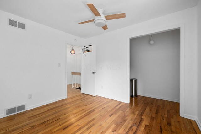 8121 Blind Brook Ct, Columbus, OH 43235 - empty room featuring light wood-style flooring and ceiling fan