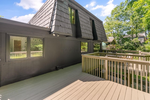 8121 Blind Brook Ct, Columbus, OH 43235 - view of wooden deck
