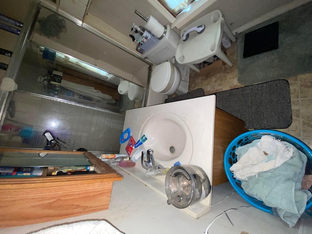 271 S Warren Ave, Columbus, OH 43204 - view of bathroom