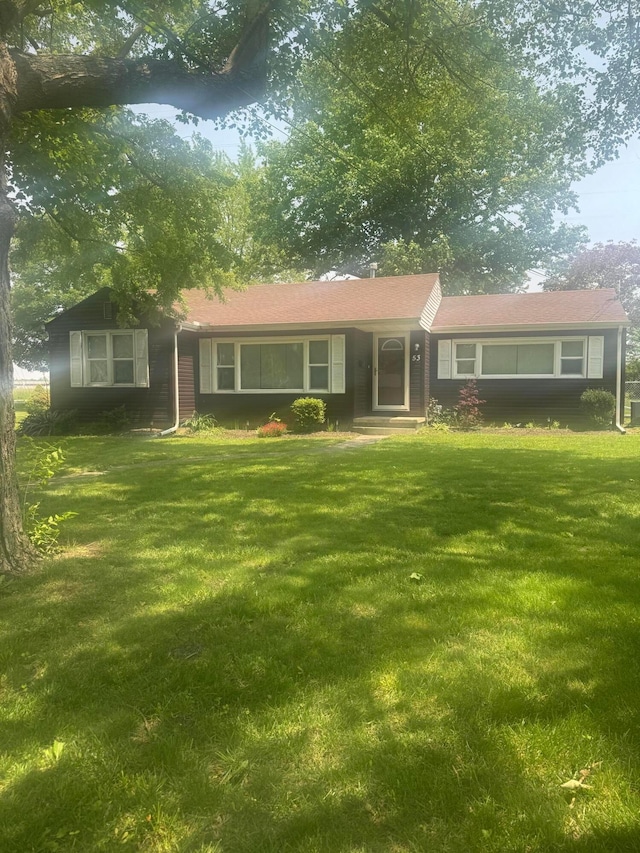53 State St, Jeffersonville, OH 43128 - ranch-style house with a front lawn