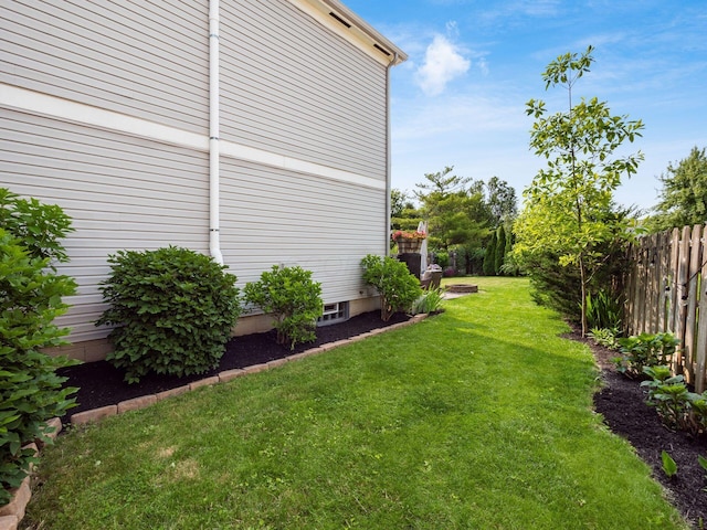 3579 Aaron Dr, Columbus, OH 43228 - view of yard