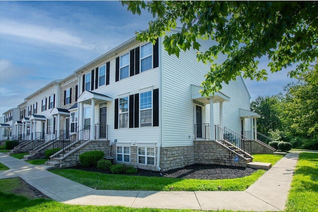 139 Preswicke Ml, Blacklick, OH 43004 - multi unit property with a residential view and a front lawn